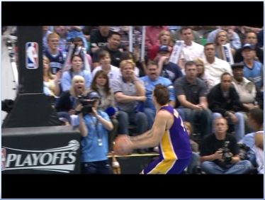 Ronnie Price Blocks Luke Walton During Game 4